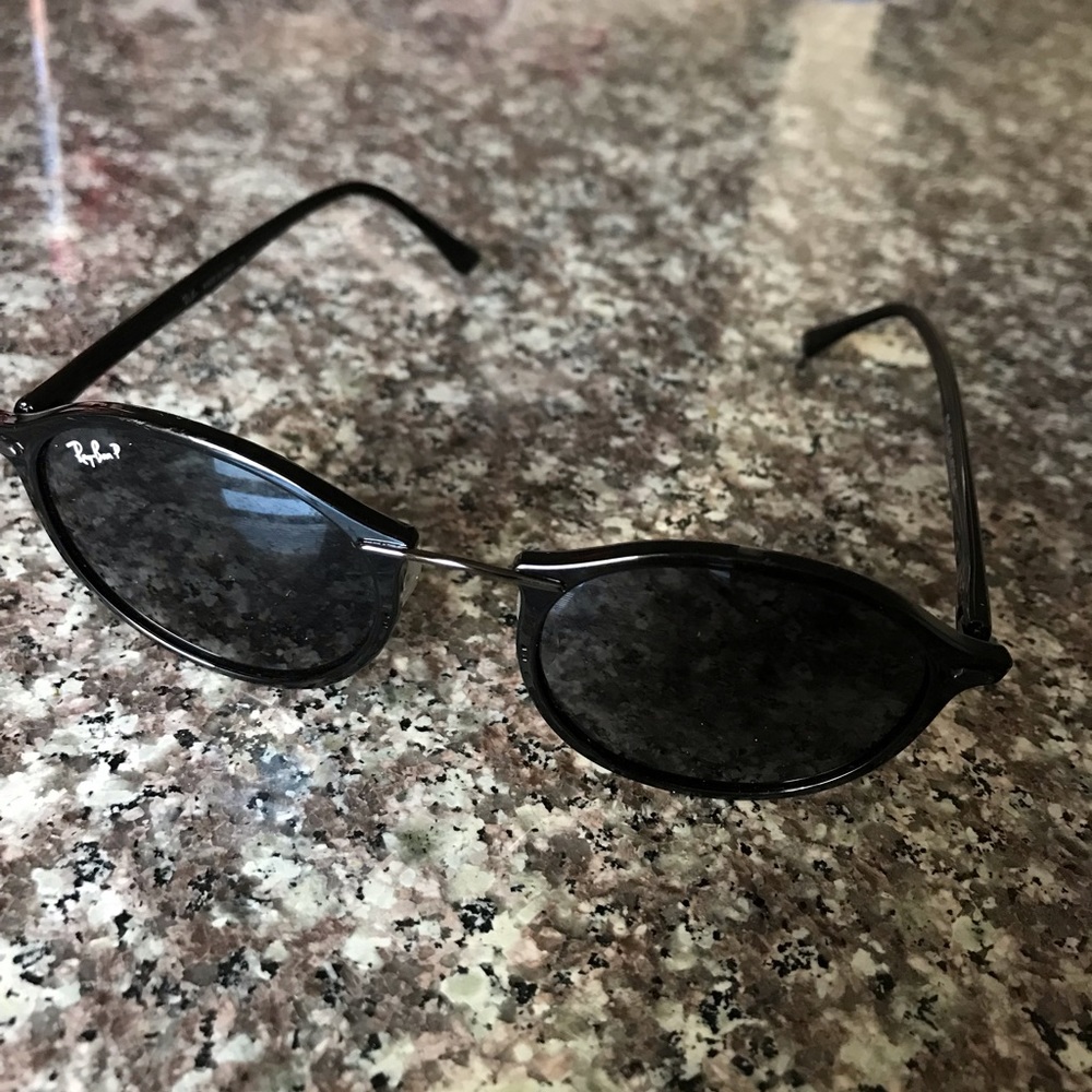 Black Ray Bans